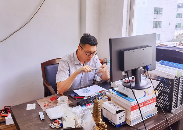 1624612286534889.jpg 工作照片(網(wǎng)站).jpg