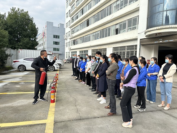 1669950435440999.jpg 講解滅火器(網(wǎng)站).jpg